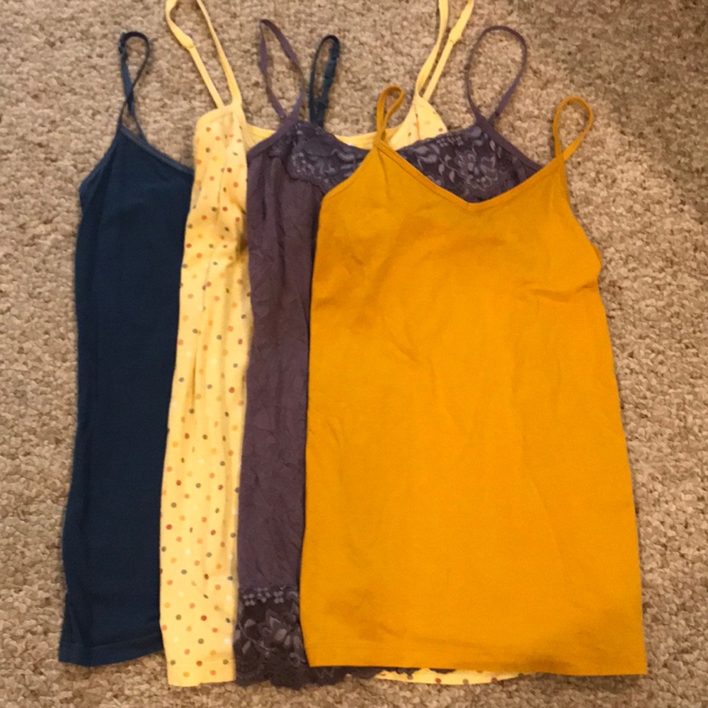 SOLD 5 for $10💙💙 bundle of 4 undershirts